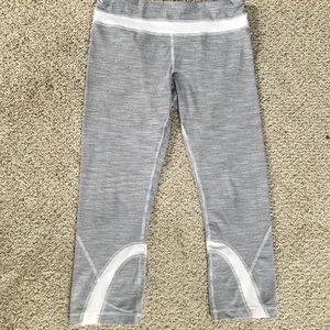 Lululemon Capri Striped Leggings w/ Pocket